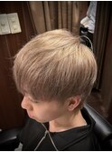 ショートマッシュウルフ　ミルクティーベージュ　ブロンド　池袋