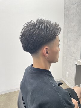 モエバイアリア(Moe by aria) 七三フェード