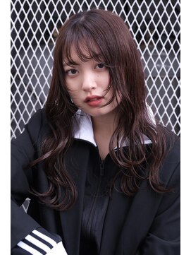 スリーヌーン(THREE noon) 顔まわりレイヤーカット/くすみブラウンカラー