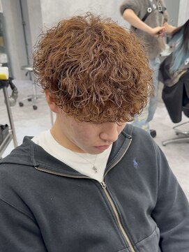 アディション 新宿(ADITION) 波巻きスパイラル　ブラウンパーマ　茶髪パーマ