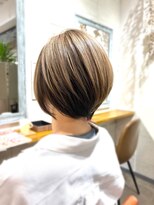 バンビ(BAMBI)&nbsp;20代30代40代50代柔らかショートボブ×アンブレラカラー