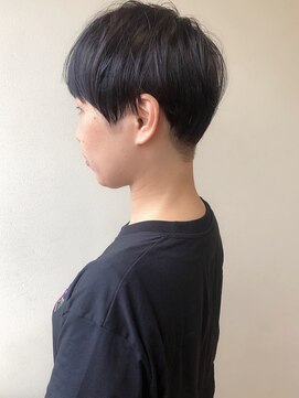 エル セルカ 高田馬場(el CERCA) [高田馬場新宿池袋]刈り上げ地毛風黒髪マッシュベリーショート