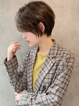 アヴァロン(AVALON) 艶ベージュ×丸みとくびれショート☆