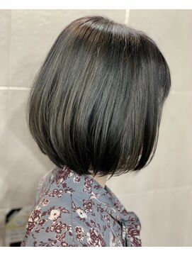 マイレ(maile) 【ｍａｉｌｅ】short bob グレージュ