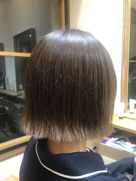 ツムギ(tsumugi HAIR DESIGN) 外ハネ切りっぱなしBOB