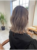 ミディアム×ハイトーンベージュ