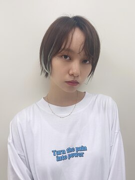 ヴィサージュクオン(VISAGE Quon) 丸みショート×ポイントグリーン