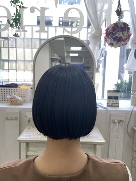 アルターシェリー(aL-ter che'rie) 内巻きボブ[黒髪/グレーベージュ/レイヤーロング/前髪パーマ ]