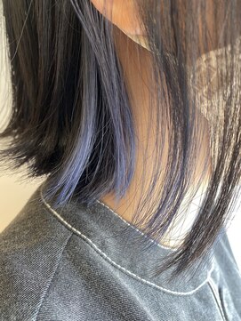 トリッカ 代官山(tricca) インナーカラー/ブルー/透明感グレージュ/ぱつんとボブ