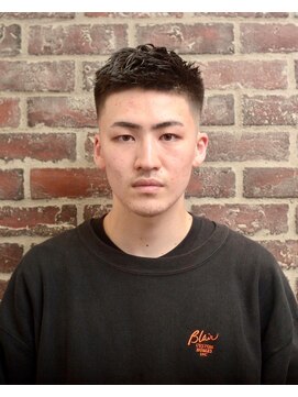 チルチェア ノースエリア 高円寺店(CHILL CHAIR north area.) フェザーアップ<高円寺> <理容室> <バーバー>