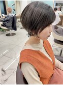 ブリーチオンカラーの大人かわいいショートボブ