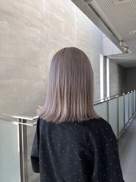 ガルボ ヘアー(garbo hair) #グレージュ#ブリーチ#ハイトーン#ミルクティーベージュ#高知