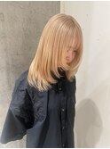 ペールベージュ