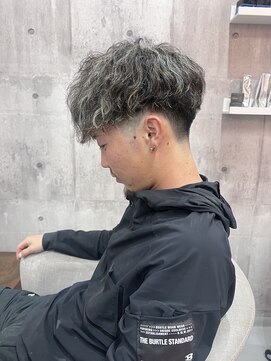 髪屋 紬 メンズ/メンズパーマ/メンズカット/スペインカール