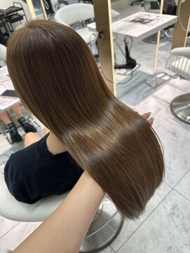 ロンドルピナス 小倉(Lond Lupinus) ミディアムヘア暗めカラー/デザインカラー/フェイスフレーミング