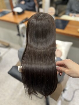 カリネバイフィエル(CALINER by Fier) 艶々ショコラブラウン◎