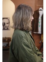 チャプター 問屋町(chapter)&nbsp;髪質改善ミルクティベージュ外はねボブケアブリーチダブルカラー