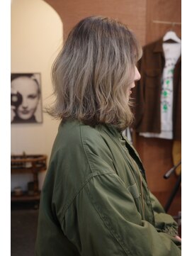 チャプター 問屋町(chapter) 髪質改善ミルクティベージュ外はねボブケアブリーチダブルカラー