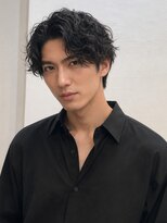キュー(Cue_) ツーブロックセンターパートクリームパーマシャドウパーマ