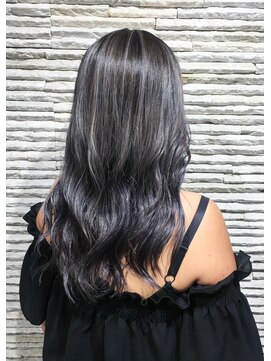 ララ 西川口(LaRA) 海外風ブルーシルバーバレイヤージュ　２回以上ブリーチver.