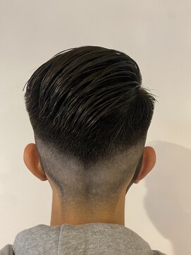 ヘアー スニップ(hair snip) スッキリ刈り上げショート