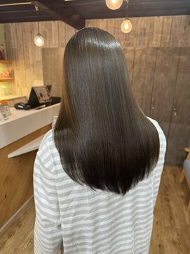 スカイ(SKY) 透明感カラー/髪質改善/縮毛矯正/韓国風レイヤーカット