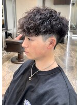 ラフ バイ マグ 南松本(R.A.F. by Mag) 刈り上げツーブロック前下がりマッシュツイストスパイラルパーマ