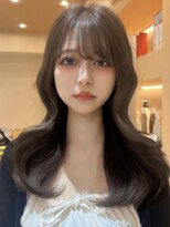 ディーバ 渋谷(D.I.E.V.A)&nbsp;10代20代30代韓国くびれレイヤーセミロング透明感グレージュ