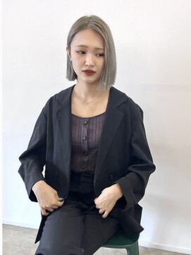 ディッシィ 立川(D'ICI) 切りっぱなしボブ/ハイトーンカラー