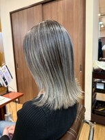 ブリッツ レボ(BLITZ-REVO)&nbsp;着物ヘア/ダークアッシュ/ミディアムレイヤーカット/柏駅