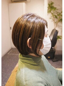 ことりの村 前下がりショートボブ