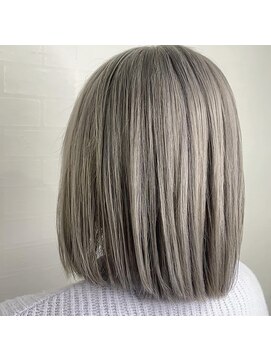 ユートピア(U topia) ホワイトアッシュ/シルバーカラー/ハイライト/バレイヤージュ