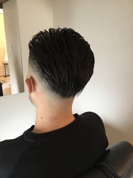 グルーヴ ヘアステージ(Groove.hs)の写真/トレンドを意識した”バーバースタイル”で清潔感のあるスタイルに!メンズカットでデキる男の魅力が上がる!