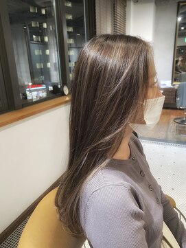 リバレッジ 広尾(Leverage) 柔らかアッシュベージュ