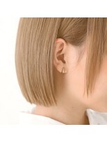 パティオン(PATIONN)&nbsp;ワンレン切りっぱなしボブミルクティーベージュカラーミニボブ