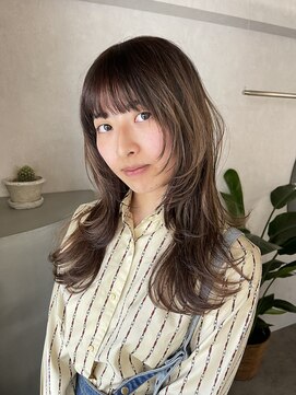 アドネ プライム(adne prime) ロングレイヤー 【ウルフ/栄/矢場町/ペールトーン】