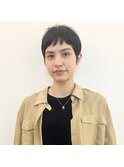 大人女子の黒髪ピクシーショートヘア