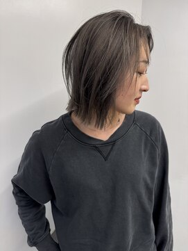 ニュード(niud) 濃いめグレージュ