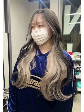 シエンゴールド(CIEN gold) インナーカラー/ホワイトベージュ/ブリーチ#浜松駅#カラー