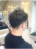 トップに動き、襟足スッキリ。洗練メンズスタイル