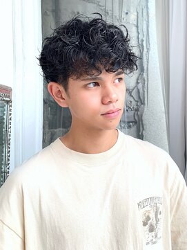 キジ(kiji) 刈り上げマッシュスペインカールシャドウパーマ久屋大通錦丸の内