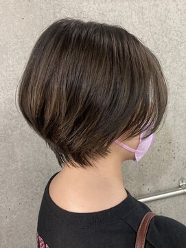 パティオン(PATIONN) 前髪長め前下がりハンサムショート/30代/40代/50代