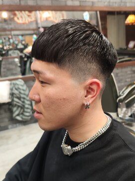 スリーセント 栄(3/cent) クロップスタイル/スキンフェード/フェードカット