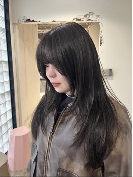 エイチ(H) マッシュショートハッシュカット前下がりボブ40代バズカット