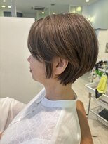 リタ(Lita)&nbsp;20代、30代、40代、骨格、輪郭補正で作るミニーショート