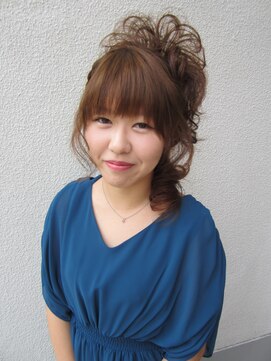 美容室イーナ(e na) ☆華やかカールサイドアップ☆