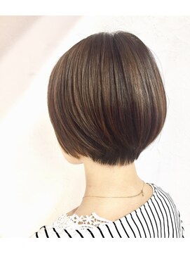 カミコーゼット グレイ(kamiko-Z Gray) 大人艶ショート