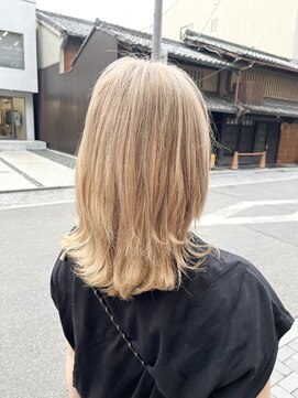 プレデフリュー 北白川本店(PUREE de FLEURS) ホワイトミルクティベージュカラー