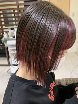ヘアメイク マルナ 本店(HAIR MAKE MALUNA) 【MALUNA ペコ】切りっぱなしボブ×透けるインナーカラー