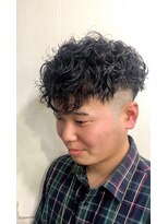 アドール(ADOR) Vマッシュ × スペインカール